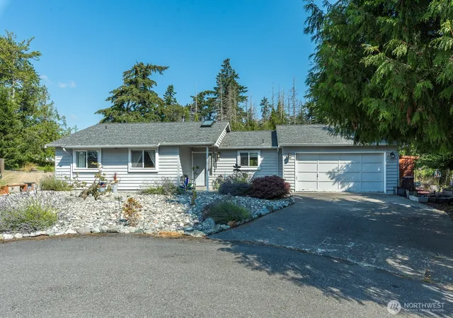 Photo 2 of Single family home for sale at 62 Kulshan Cir, La Conner, WA 98257 | MLS# NWM2564492 | Listing updated on 2026-09-23