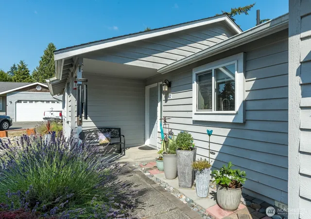 Photo 3 of Single family home for sale at 62 Kulshan Cir, La Conner, WA 98257 | MLS# NWM2564492 | Listing updated on 2026-09-23