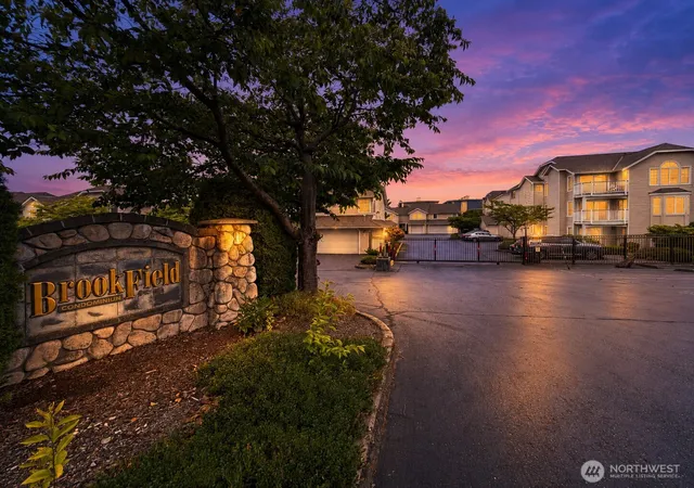 Photo 2 of Condo for sale at 12431 4th Avenue W #8202, Everett, WA 98204 | MLS# NWM2564496 | Listing updated on 2026-09-27