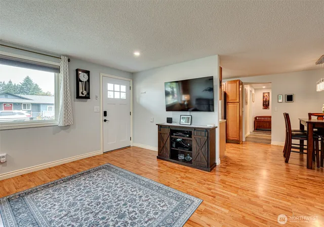 Photo 3 of Sale Pending at 353 Shear St SW, Castle Rock, WA 98611 | MLS# NWM2564629 | Listing updated on 2026-10-01