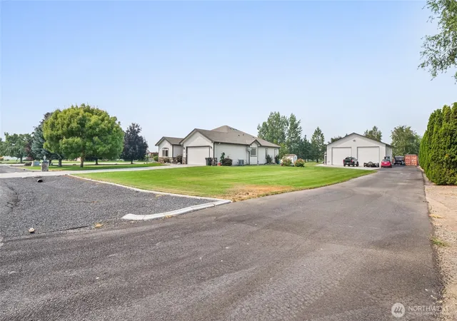 Photo 4 of Single family home for sale at 6616 Rd 19 NE, Moses Lake, WA 98837 | MLS# NWM2564706 | Listing updated on 2026-09-28
