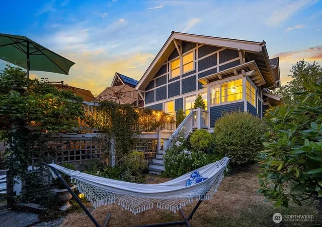 Photo 3 of Single family home for sale at 515 30th Avenue S, Seattle, WA 98144 | MLS# NWM2564734 | Listing updated on 2026-09-26