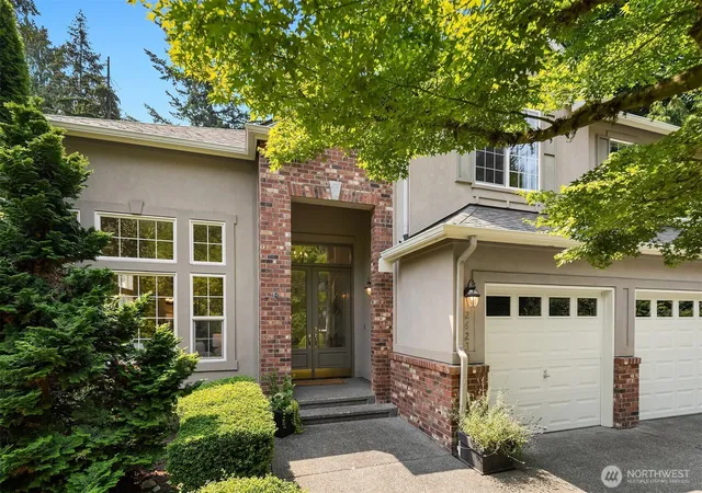Photo 2 of Single family home for sale at 26233 Se 162nd Place, Issaquah, WA 98027 | MLS# NWM2564768 | Listing updated on 2026-09-25