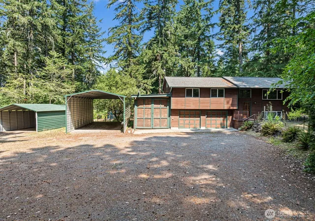 Photo 2 of Single family home for sale at 11101 133rd Street Nw, Gig Harbor, WA 98329 | MLS# NWM2565030 | Listing updated on 2026-09-21