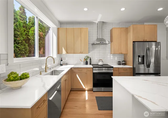 Photo 4 of Condo for sale at 2652 NW 95th Street, Seattle, WA 98117 | MLS# NWM2565031 | Listing updated on 2026-09-30