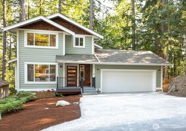Photo 1 of Single family home for sale at 8 White Mountain Ln, Bellingham, WA 98229 | MLS# NWM2565085 | Listing updated on 2026-10-01