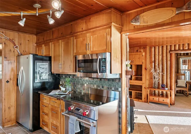 Photo 4 of Sale Pending at 4420 Sunset Beach Rd W, Tacoma, WA 98466 | MLS# NWM2565100 | Listing updated on 2026-09-25