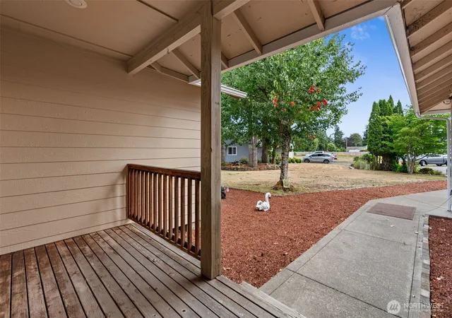 Photo 2 of Single family home for sale at 21 Se Mya Ln, Shelton, WA 98584 | MLS# NWM2565199 | Listing updated on 2026-09-23