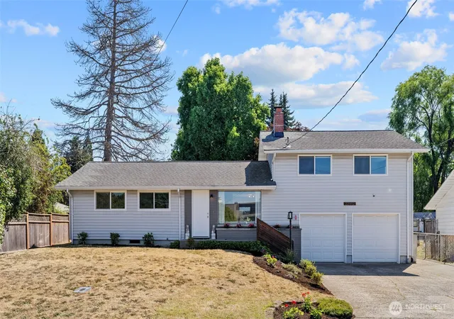 Photo 2 of Single family home for sale at 22912 105th Avenue Se, Kent, WA 98031 | MLS# NWM2565216 | Listing updated on 2026-10-01