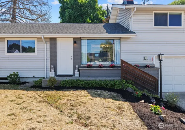 Photo 3 of Single family home for sale at 22912 105th Avenue Se, Kent, WA 98031 | MLS# NWM2565216 | Listing updated on 2026-10-01