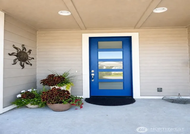 Photo 3 of Condo for sale at 523 Evergreen Farm Way, Sequim, WA 98382 | MLS# NWM2565344 | Listing updated on 2026-09-23