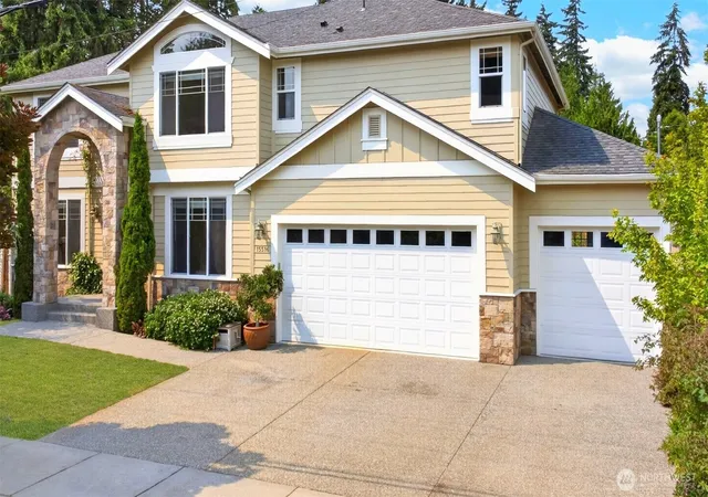 Photo 3 of Sale Pending at 15516 56th Avenue W, Edmonds, WA 98026 | MLS# NWM2565399 | Listing updated on 2026-09-24
