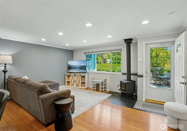 Photo 4 of Single family home for sale at 7203 35th Street NW, Gig Harbor, WA 98335 | MLS# NWM2565485 | Listing updated on 2026-09-23