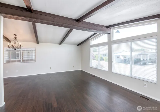 Photo 4 of Manufactured home for sale at 1402 22Nd St Ne #60, Auburn, WA 98002 | MLS# NWM2565631 | Listing updated on 2026-09-23