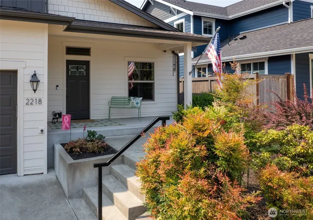 Photo 4 of Single family home for sale at 2218 N Huson, Tacoma, WA 98406 | MLS# NWM2565745 | Listing updated on 2026-09-30