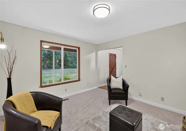 Photo 4 of Single family home for sale at 17432 Issaquah Hobart Rd SE, Issaquah, WA 98027 | MLS# NWM2565760 | Listing updated on 2026-09-23