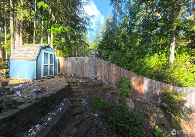Photo 4 of Sale Pending at 60 N Diamond Head Dr, Lilliwaup, WA 98555 | MLS# NWM2565764 | Listing updated on 2026-09-29