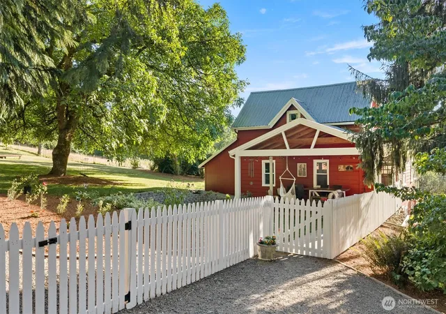 Photo 3 of Single family home for sale at 13505 Ne Grantham Rd, Amboy, WA 98601 | MLS# NWM2565785 | Listing updated on 2026-09-23