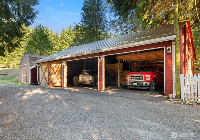 Photo 3 of Single family home for sale at 13505 NE Grantham Rd, Amboy, WA 98601 | MLS# NWM2565785 | Listing updated on 2026-09-23