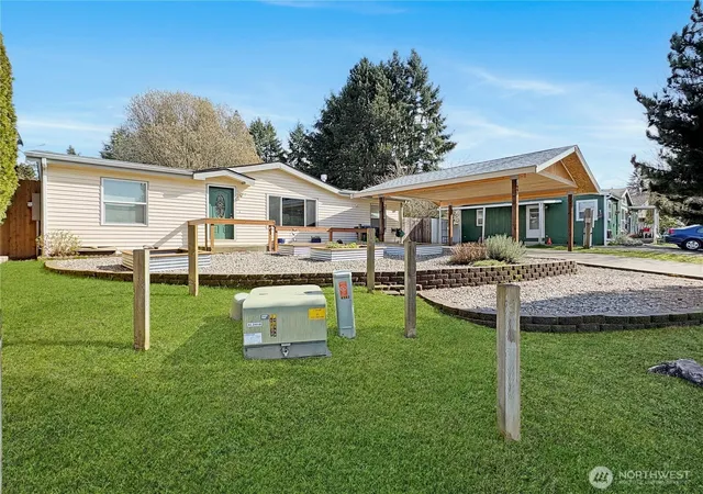 Photo 1 of Sale Pending at 4332 Lakeview Ct, Lacey, WA 98503 | MLS# NWM2565795 | Listing updated on 2026-09-25