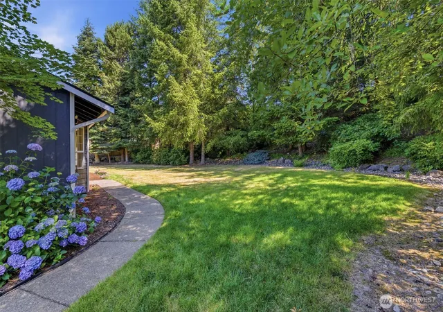 Photo 3 of Single family home for sale at 1425 128th Drive Ne, Lake Stevens, WA 98258 | MLS# NWM2565802 | Listing updated on 2026-09-30