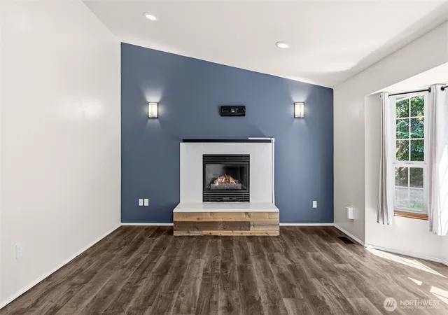 Photo 3 of Single family home for sale at 1425 128th Drive NE, Lake Stevens, WA 98258 | MLS# NWM2565802 | Listing updated on 2026-09-30