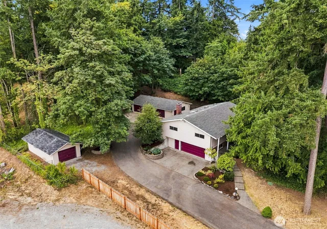 Photo 2 of Single family home for sale at 7412 104th Street E, Puyallup, WA 98373 | MLS# NWM2565840 | Listing updated on 2026-09-23