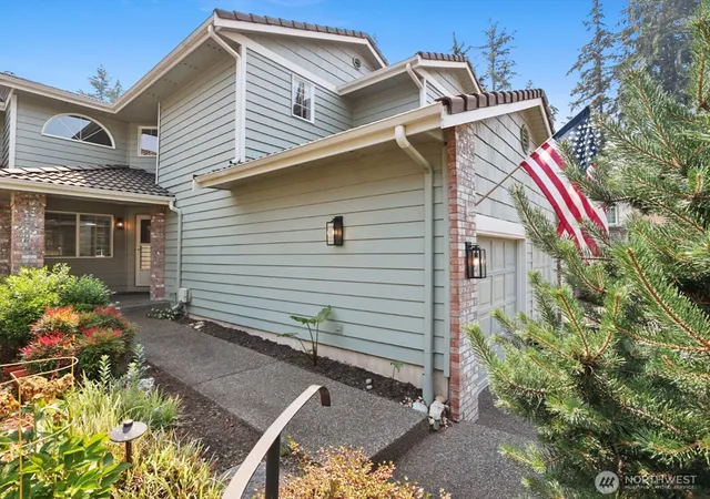 Photo 3 of Townhouse for sale at 2000 Village Green Dr #3, Mill Creek, WA 98012 | MLS# NWM2566020 | Listing updated on 2026-09-29