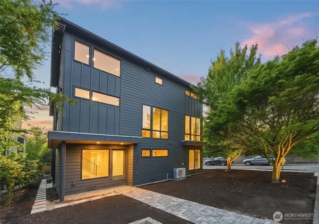 Single family home for sale at 5301 49th Avenue SW, Seattle, WA 98136 | MLS# NWM2566035 | Listing updated on 2026-09-30