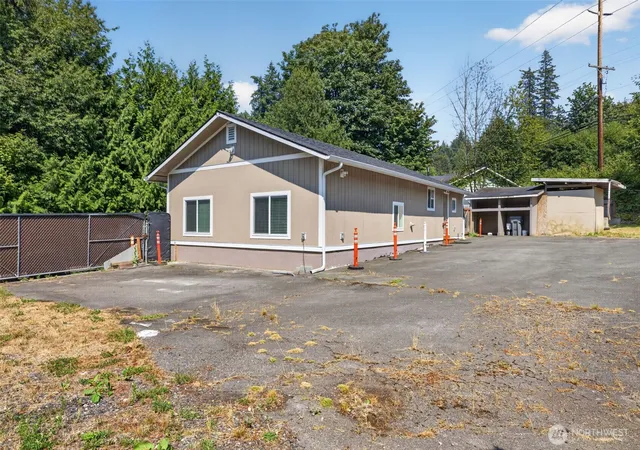 Photo 4 of Single family home for sale at 18701 Ave Snohomish, Snohomish, WA 98296 | MLS# NWM2566061 | Listing updated on 2026-09-23