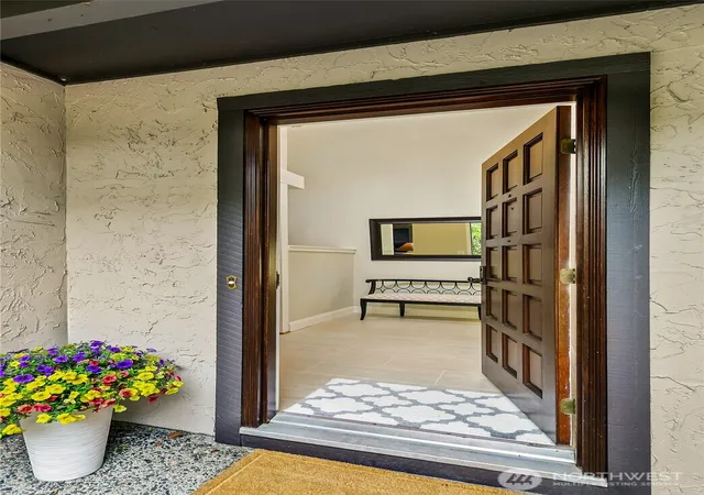 Photo 2 of Townhouse for sale at 11911 Stendall Dr N, Seattle, WA 98133 | MLS# NWM2566065 | Listing updated on 2026-09-23