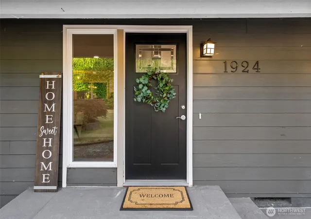 Photo 3 of Single family home for sale at 1924 107th Drive Se, Lake Stevens, WA 98258 | MLS# NWM2566136 | Listing updated on 2026-09-23