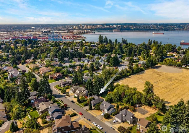 Photo 4 of Single family home for sale at 3902 Larchmont Ave Ne, Tacoma, WA 98422 | MLS# NWM2566148 | Listing updated on 2026-09-23