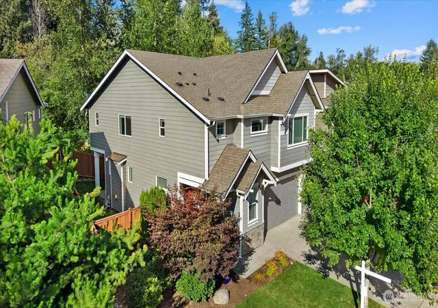 Photo 2 of Single family home for sale at 12101 172nd St Ct E, Puyallup, WA 98374 | MLS# NWM2566219 | Listing updated on 2026-09-24