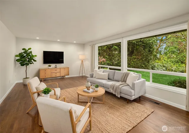 Photo 4 of Sale Pending at 2711 101st Place NE, Bellevue, WA 98004 | MLS# NWM2566255 | Listing updated on 2026-09-25