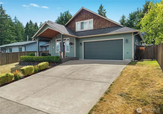 Photo 2 of Single family home for sale at 313 Grandview Ave, Shelton, WA 98584 | MLS# NWM2566332 | Listing updated on 2026-09-23