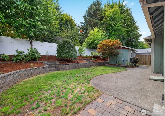 Photo 4 of Single family home for sale at 313 Grandview Ave, Shelton, WA 98584 | MLS# NWM2566332 | Listing updated on 2026-09-23