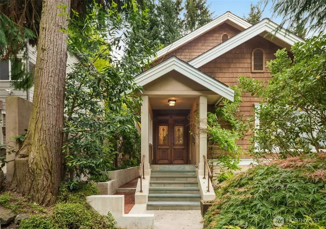Photo 1 of Sale Pending at 1007 W Newell St, Seattle, WA 98119 | MLS# NWM2566440 | Listing updated on 2026-09-25