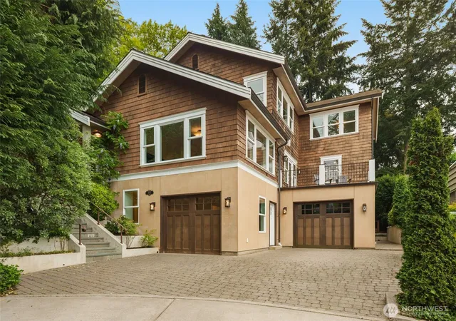 Photo 2 of Sale Pending at 1007 W Newell St, Seattle, WA 98119 | MLS# NWM2566440 | Listing updated on 2026-09-25
