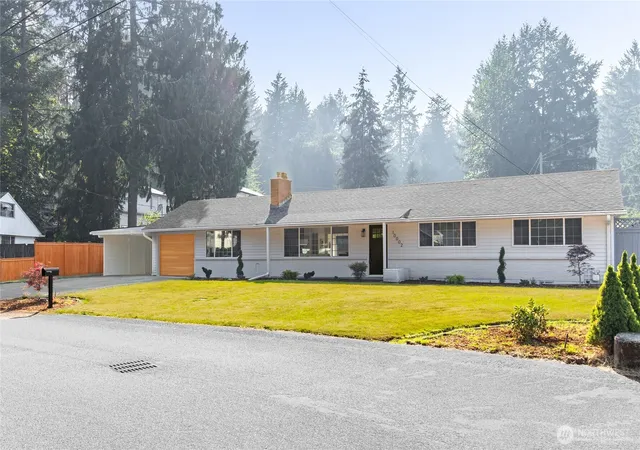 Photo 3 of Sale Pending at 10002 Woodlawn Pl Sw, Lakewood, WA 98498 | MLS# NWM2566508 | Listing updated on 2026-09-28