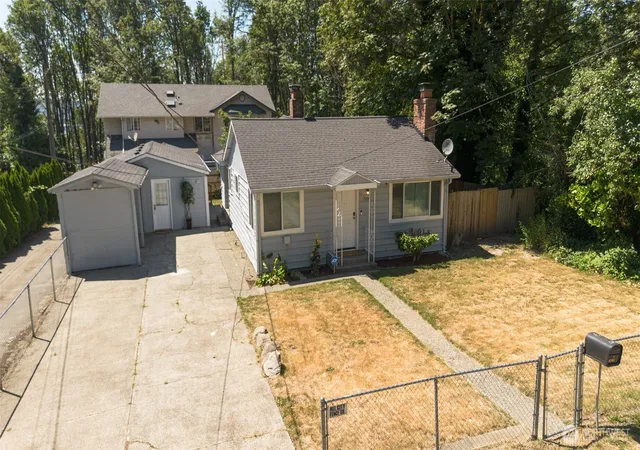 Photo 2 of Single family home for sale at 9201 36 Avenue S, Seattle, WA 98118 | MLS# NWM2566775 | Listing updated on 2026-09-23