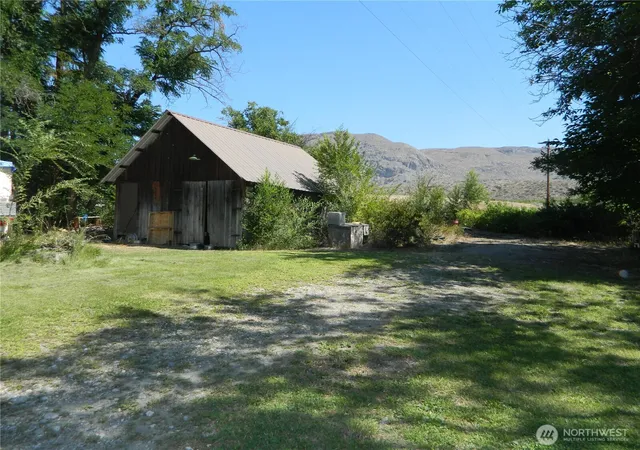 Photo 3 of Sale Pending at 31676 G Hwy 97, Tonasket, WA 98855 | MLS# NWM2567082 | Listing updated on 2026-09-29