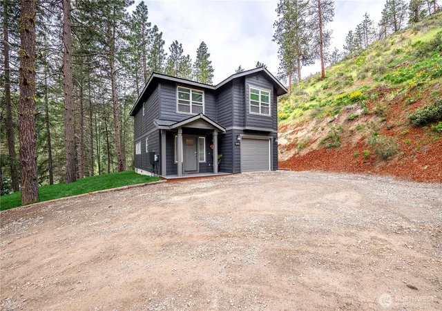 Photo 2 of Single family home for sale at 10010 Eagle Crk Rd, Leavenworth, WA 98826 | MLS# NWM2567116 | Listing updated on 2026-09-23