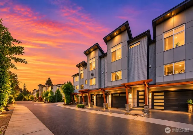 Townhouse for sale at 19225 Damson Rd #G3, Lynnwood, WA 98036 | MLS# NWM2567208