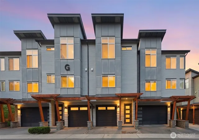 Photo 2 of Townhouse for sale at 19225 Damson Rd #G3, Lynnwood, WA 98036 | MLS# NWM2567208 | Listing updated on 2026-10-01