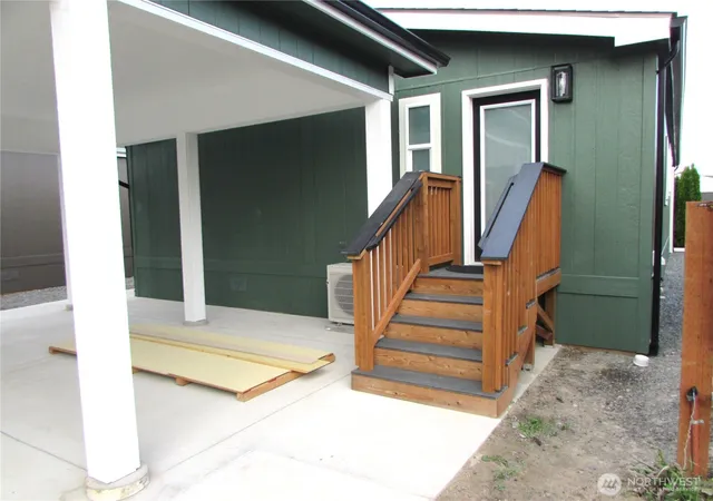 Photo 3 of Manufactured home for sale at 4424 84th Street NE #8, Marysville, WA 98270 | MLS# NWM2567239 | Listing updated on 2026-09-23