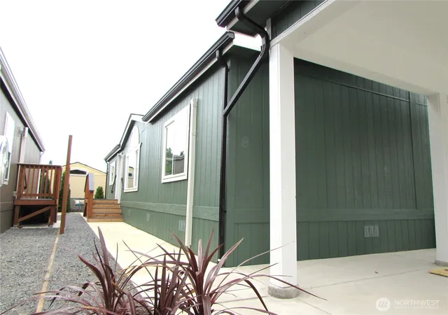 Photo 4 of Manufactured home for sale at 4424 84th Street NE #8, Marysville, WA 98270 | MLS# NWM2567239 | Listing updated on 2026-09-23