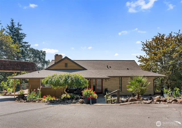 Photo 1 of Single family home for sale at 1606 Se Aust Manor Dr, Chehalis, WA 98532 | MLS# NWM2567271 | Listing updated on 2026-09-23