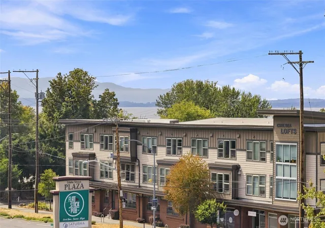 Photo 2 of Condo for sale at 901 N Forest St #135, Bellingham, WA 98225 | MLS# NWM2567286 | Listing updated on 2026-10-01
