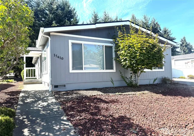 Photo 2 of Manufactured home for sale at 15410 122nd Avenue Ct E #9, Puyallup, WA 98374 | MLS# NWM2567317 | Listing updated on 2026-10-01